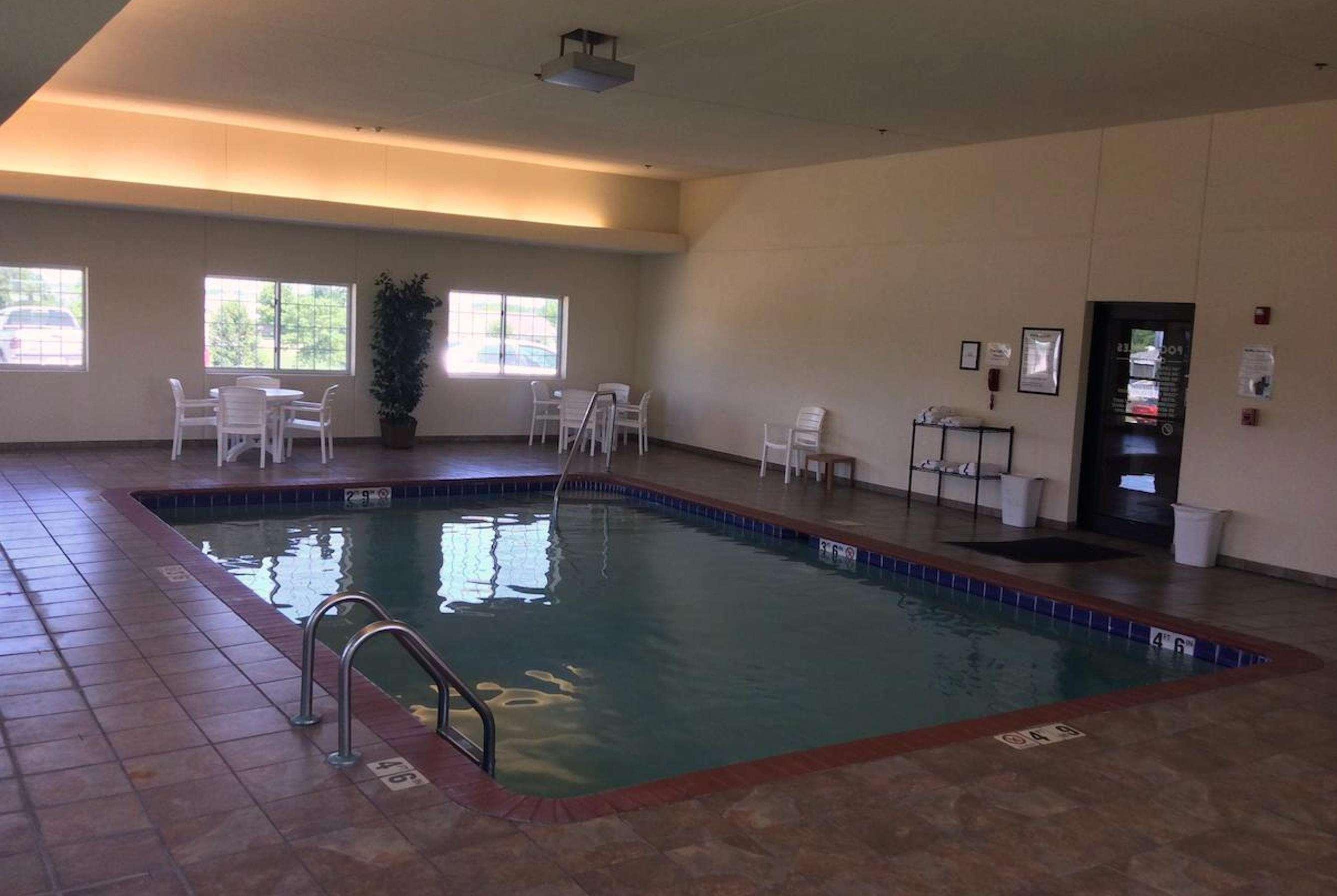 Hotel Baymont By Wyndham Harlan Esterno foto