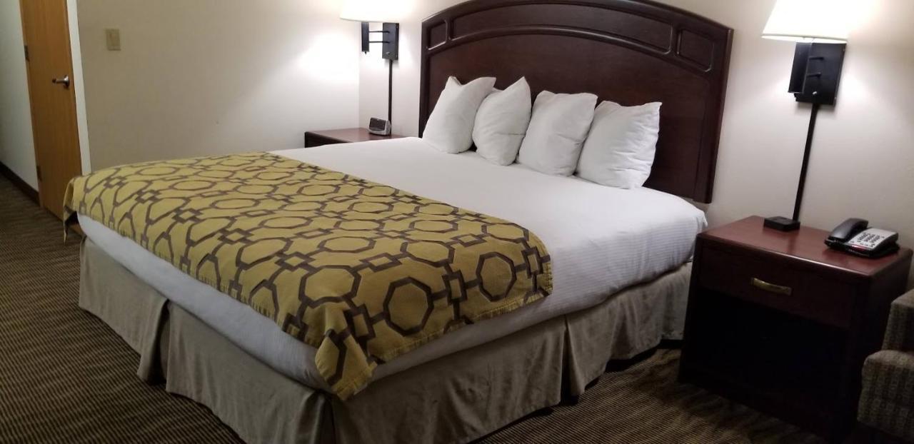 Hotel Baymont By Wyndham Harlan Esterno foto