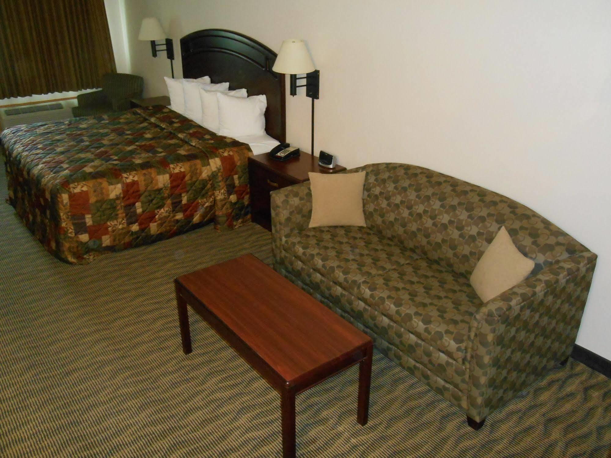 Hotel Baymont By Wyndham Harlan Esterno foto