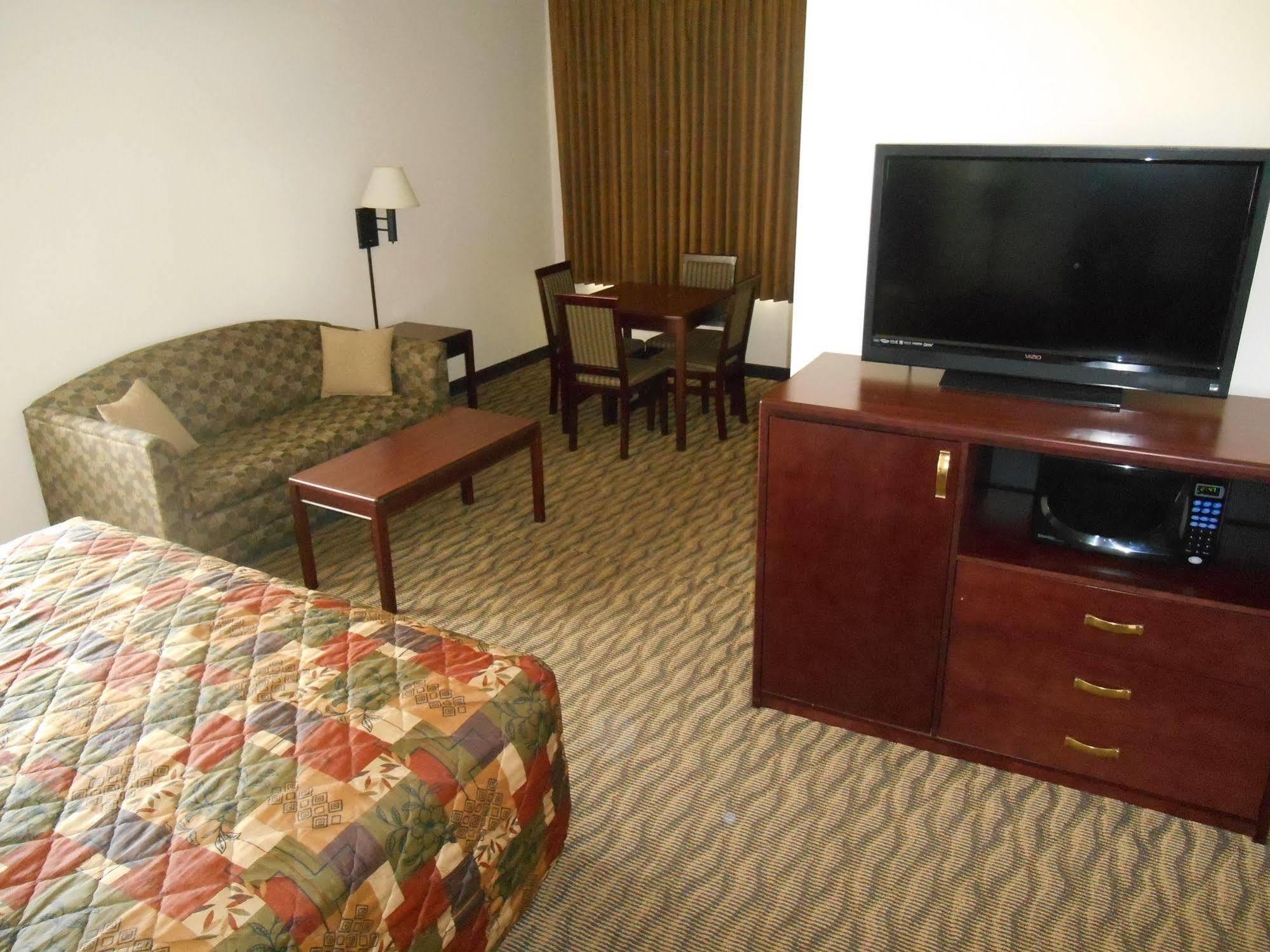 Hotel Baymont By Wyndham Harlan Esterno foto